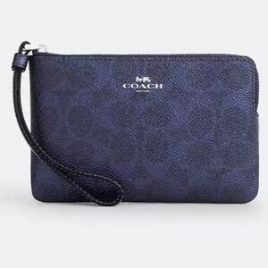 NWT Coach Corner Zip Wristlet In Signature Canvas